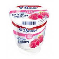 Йогурт Bauer FruFru малина 150 г